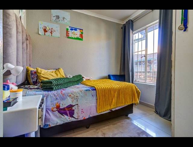 3 BEDROOM TOWNHOUSE FOR SALE IN BIRCHLEIGH